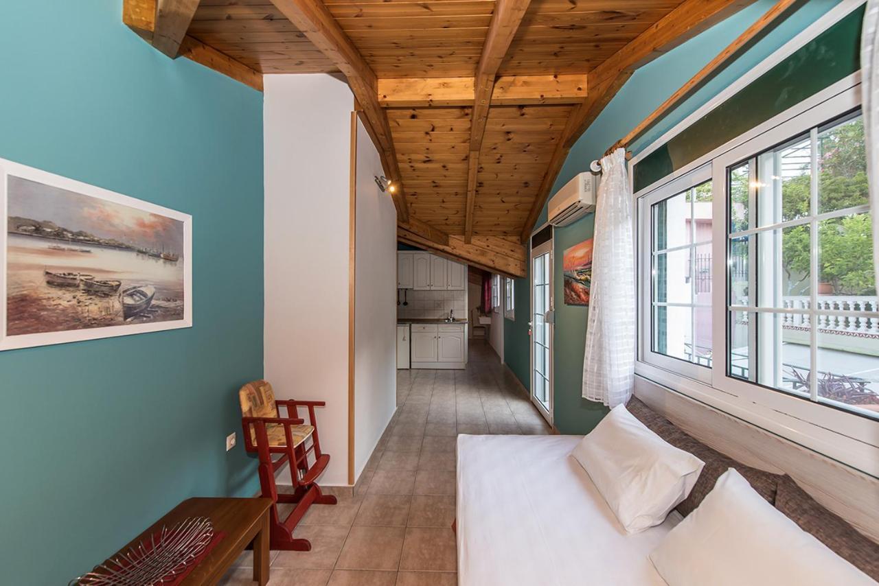 Andretina Sea View Apartments チィリヴィ エクステリア 写真